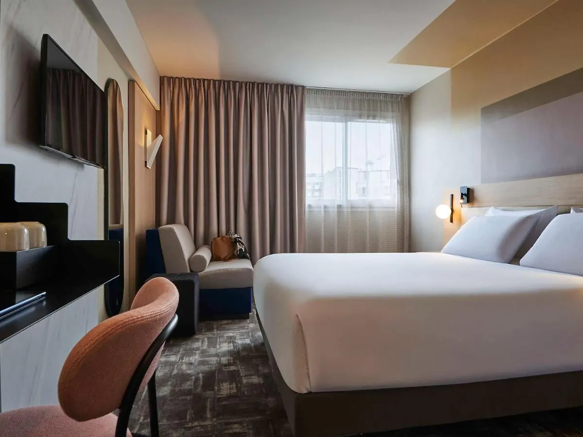 Mercure 15 Porte De Versailles Hotel 4*
