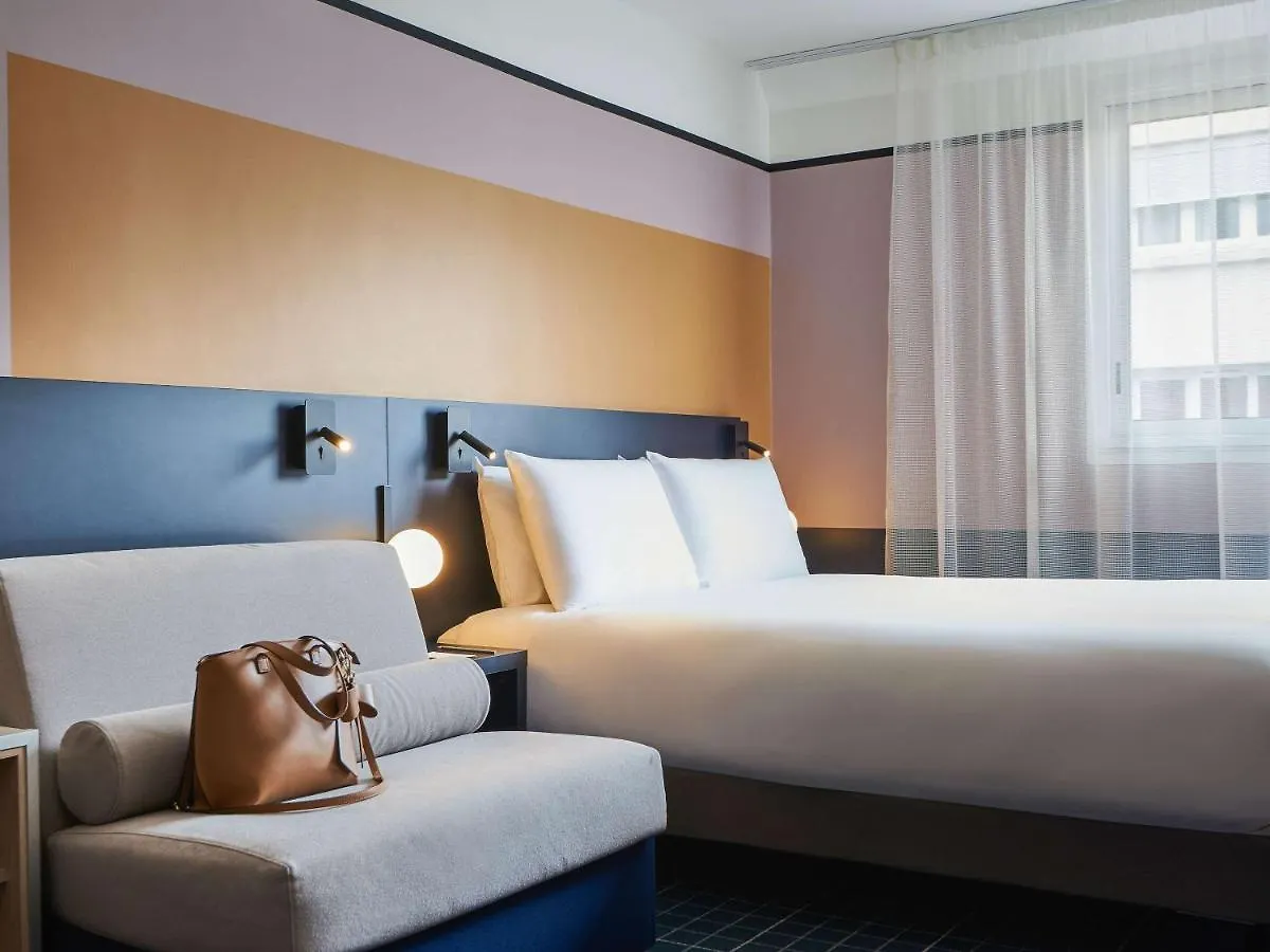 Mercure 15 Porte De Versailles 4* פריז