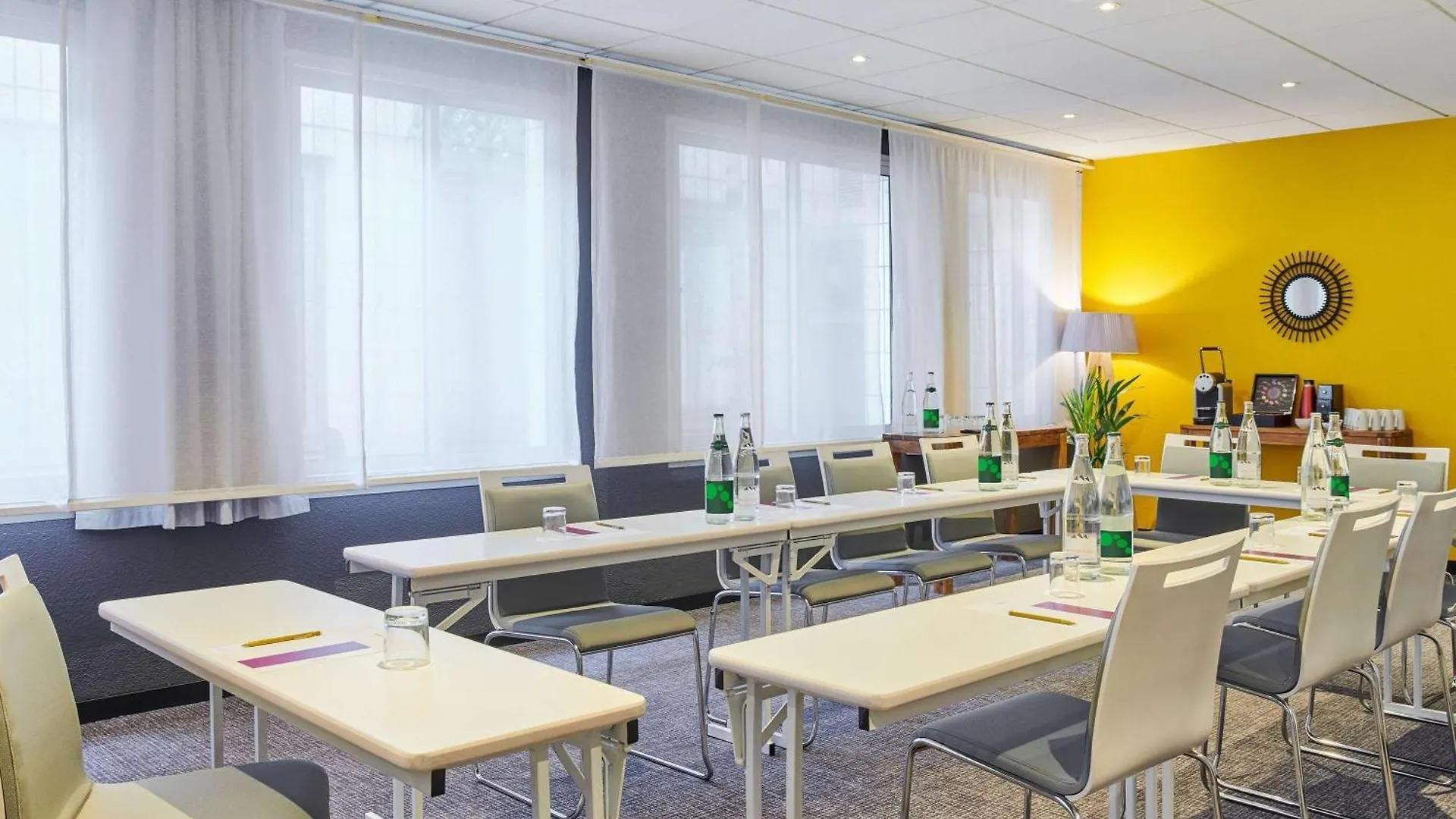 Mercure 15 Porte De Versailles Hotel 4*