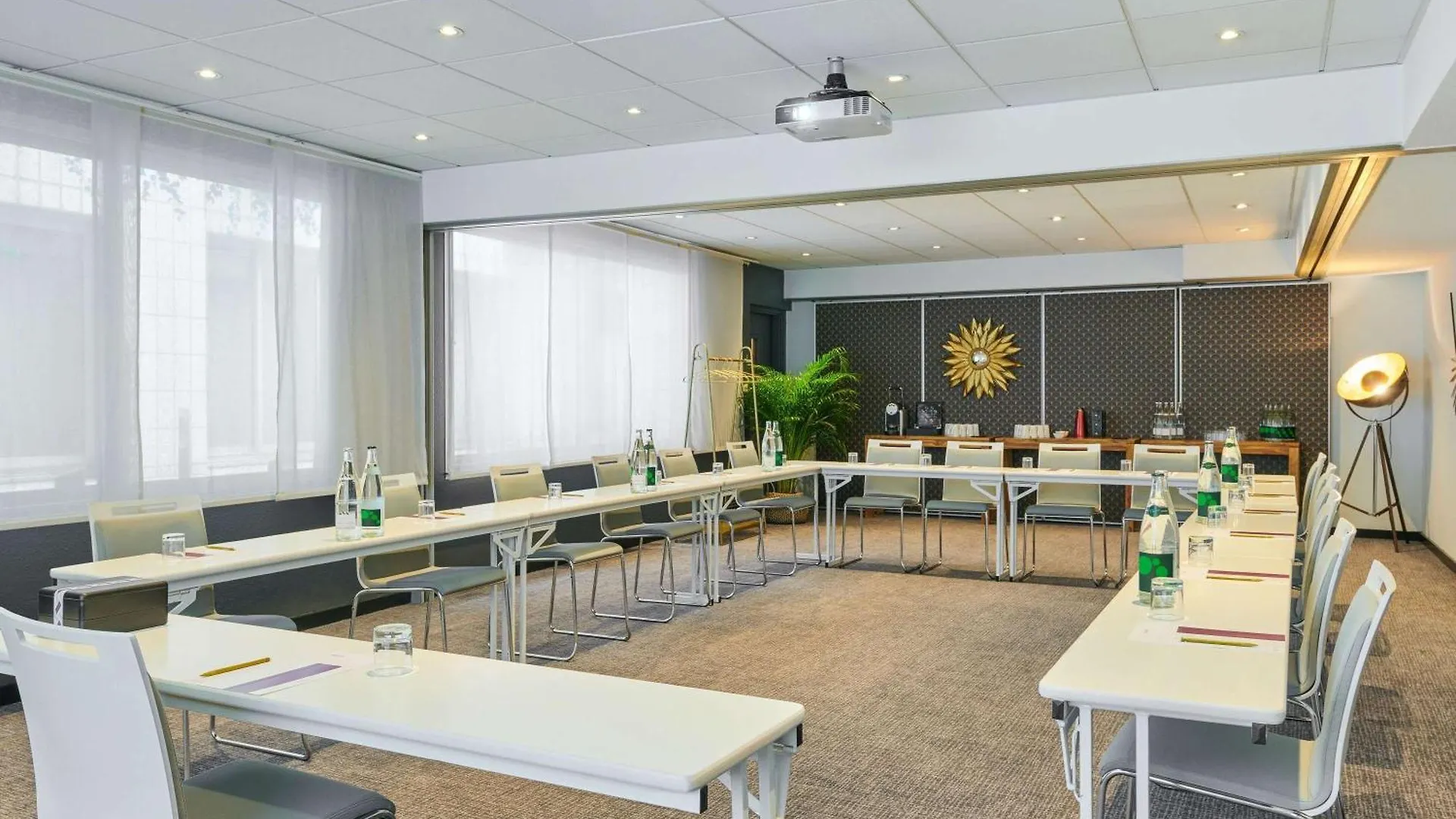 Mercure 15 Porte De Versailles 4*