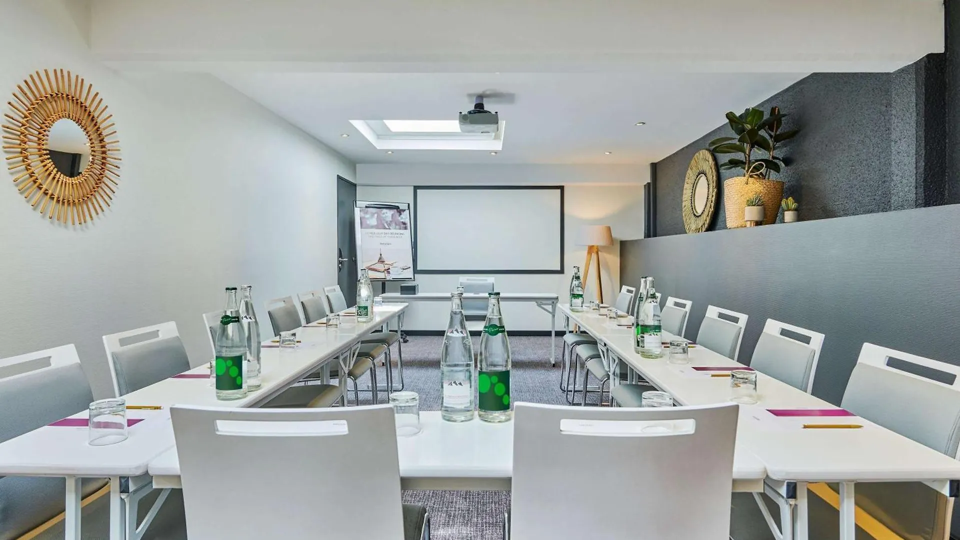 Mercure 15 Porte De Versailles 4*
